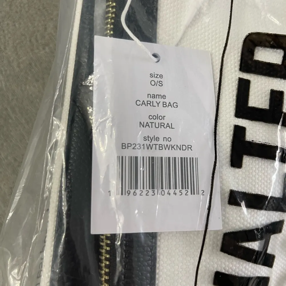 💋Walter Baker "Carly Bag" Classic Canvas and Vegan Leather Tote - New with Tags - Image 6