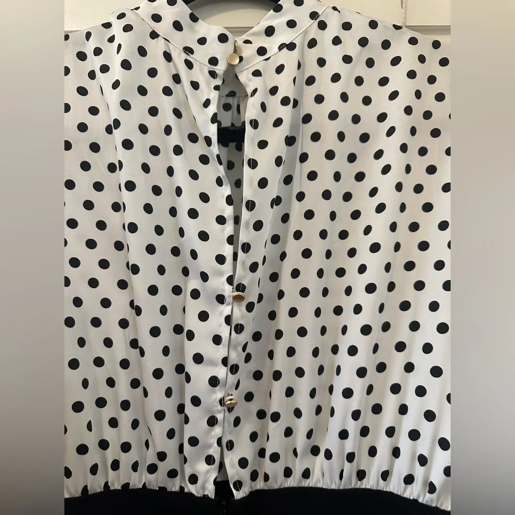 VENUS Black Pencil Skirt with Belt Detail. Size M - Image 2