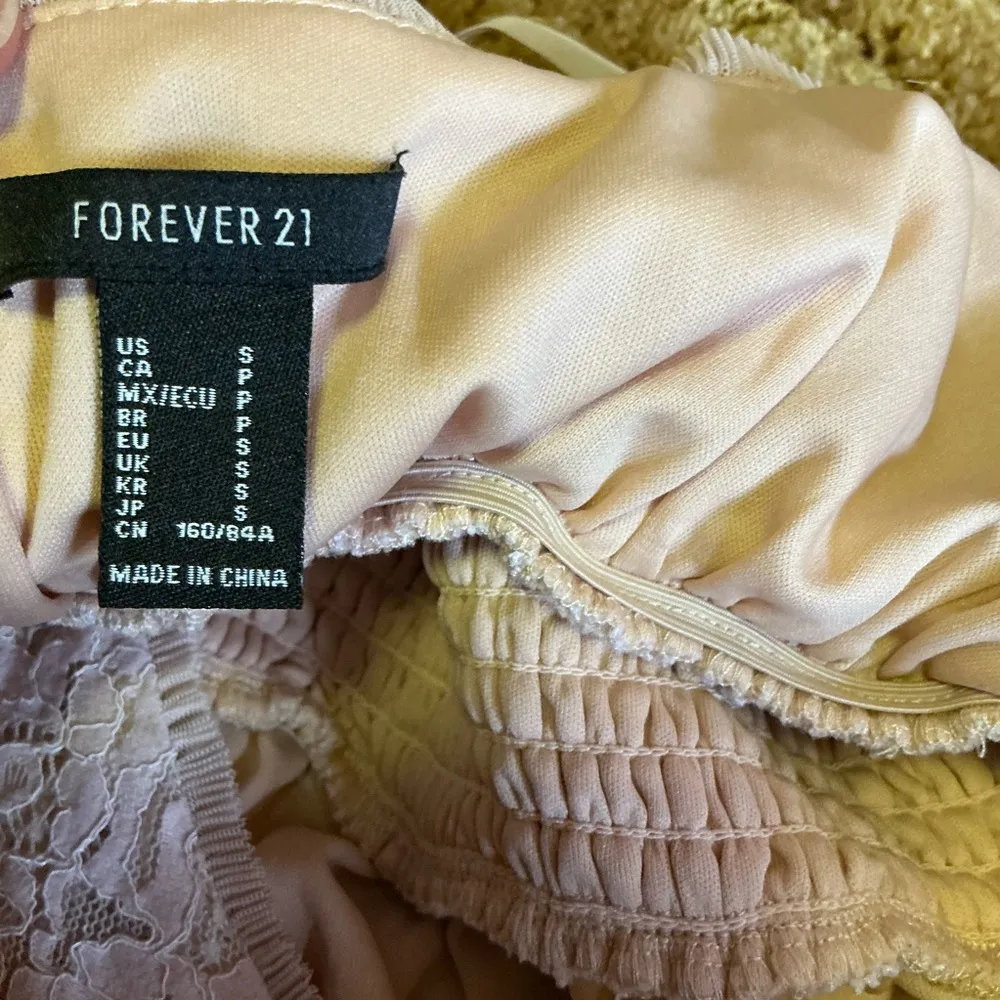 Forever 21 eggshell lace bralette - Image 2