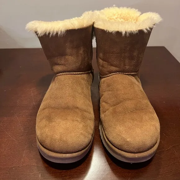 UGG  Mini Brigette Bow Chestnut Boots SZ 8 - Image 2