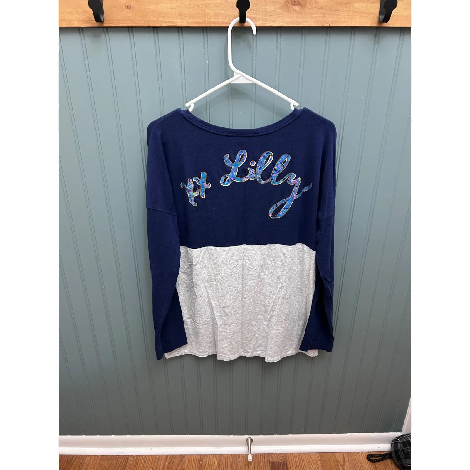 Lilly Pulitzer Colorblock Palm Tree Long Sleeve T Shirt Womens Medium Navy Gray - Image 4