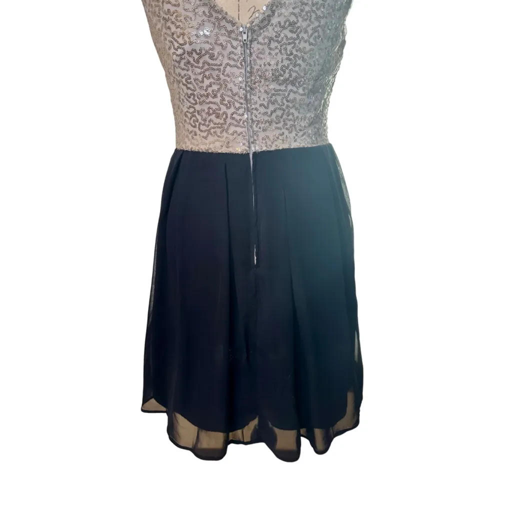 B. Darlin Size Medium A-line semi-formal dress w. Sequin Bodice Blue Skirt - Image 12