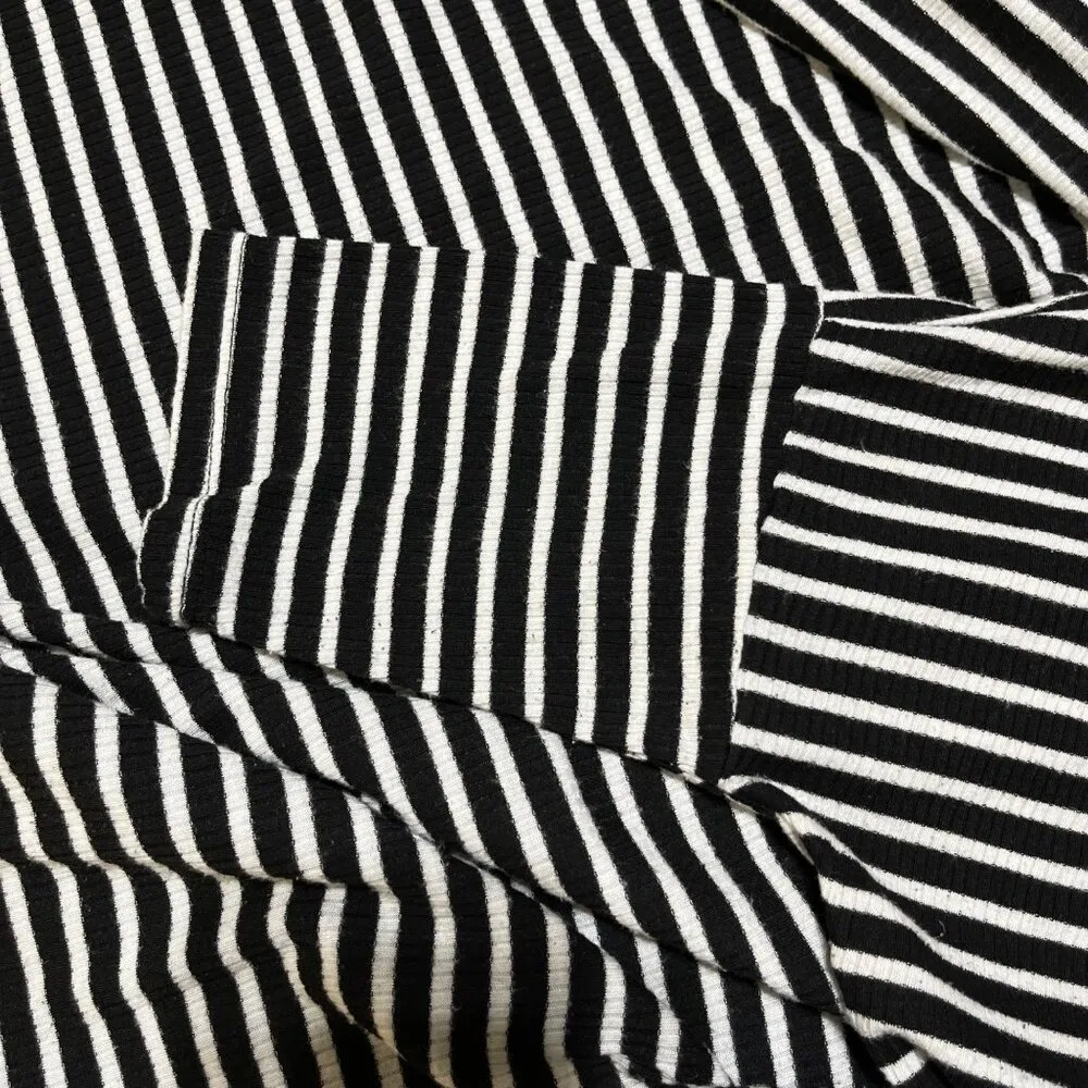 Agnes & Dora Striped Ribbed Top Pullover Short Sleeve Black White Size M Medium - Image 7