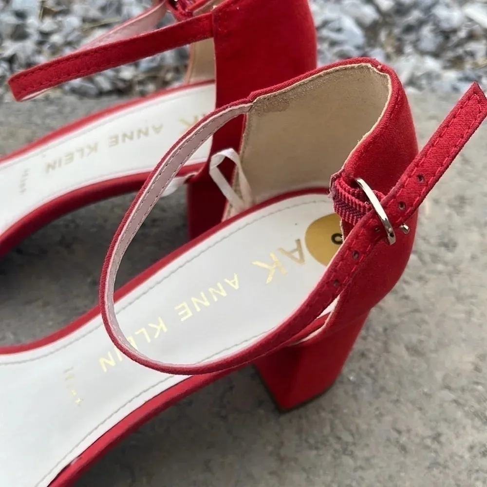 Ak Anne Klein Iflex Red Suede Heels Like New - Image 4