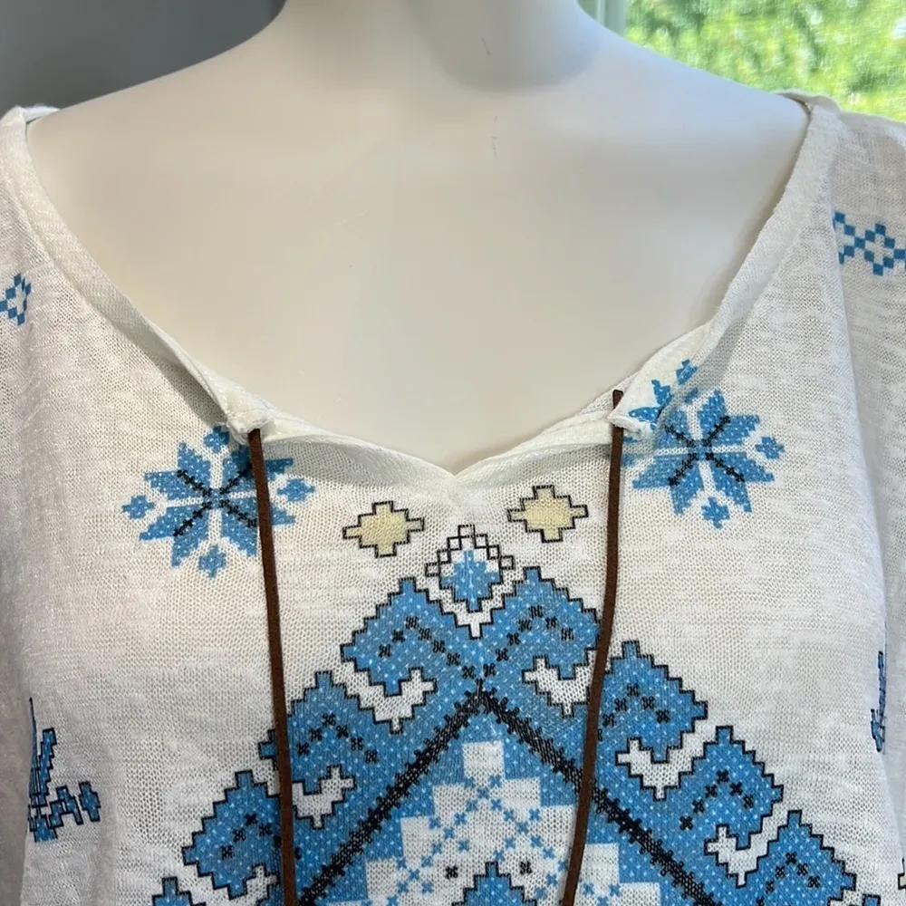 WAYAN Natural Wear White Short Sleeve Printed Tee Shirt with Feathers & Leather Size undefined - Image 3