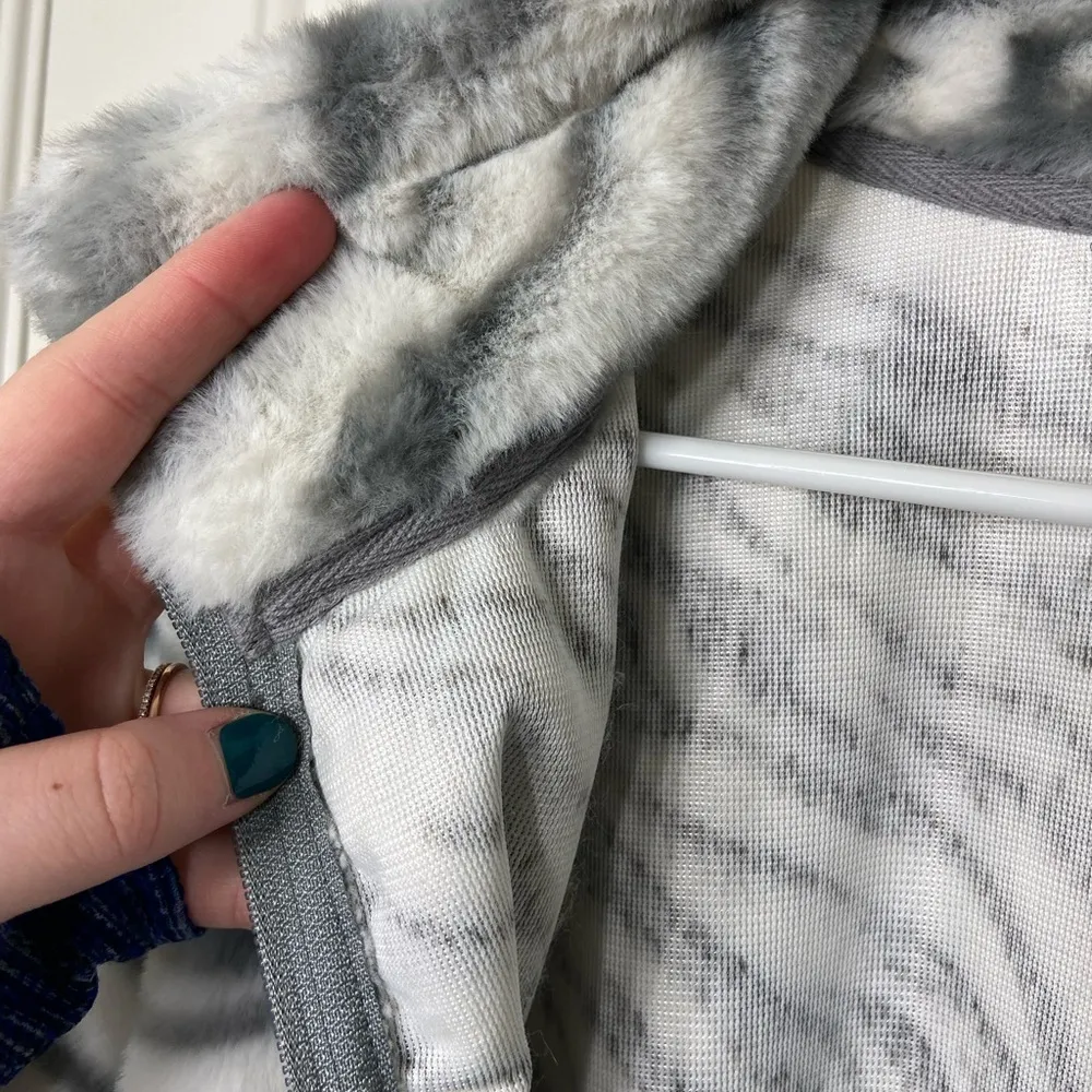 NWOT Jason Maxwell women’s cream gray zebra stripe full zip soft fuzzy jacket XL - Image 6