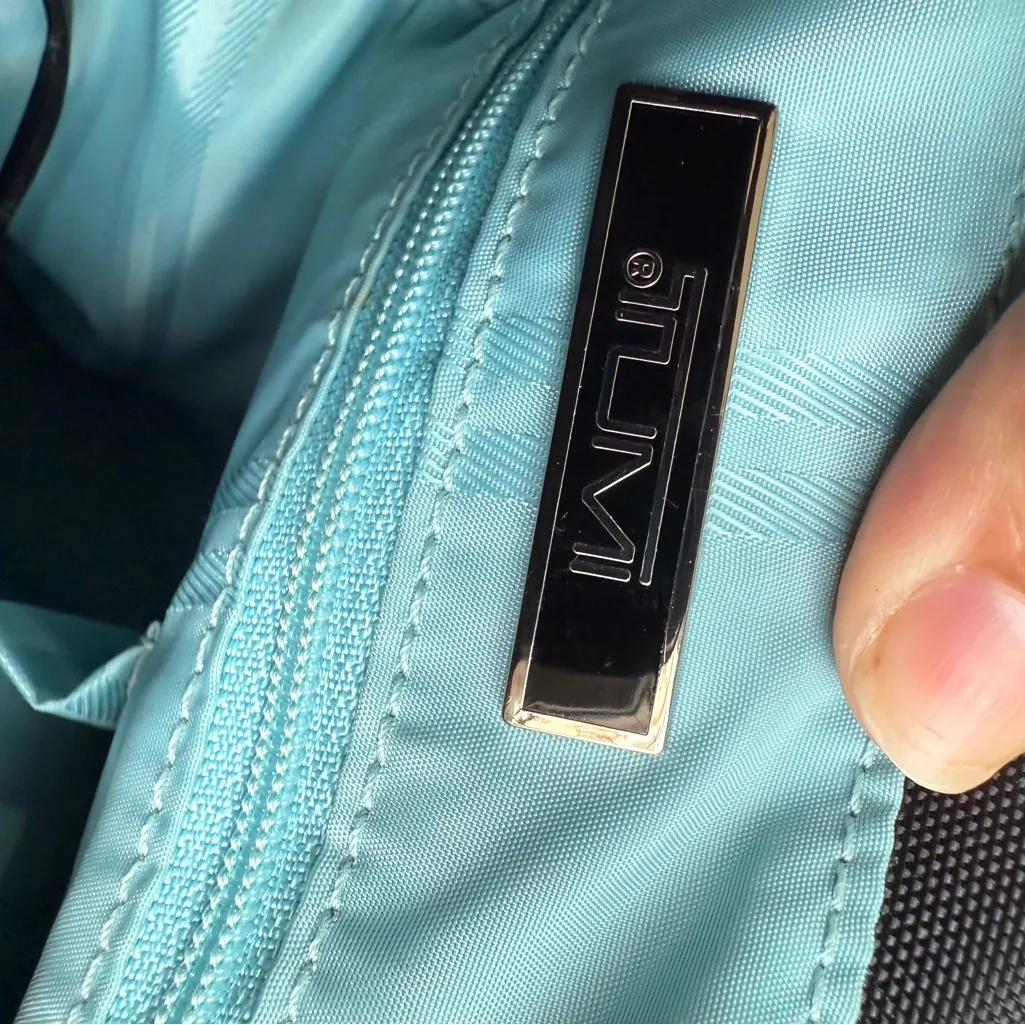 Tumi Ballistic Nylon Crossbody Messanger Bag Black - Image 11