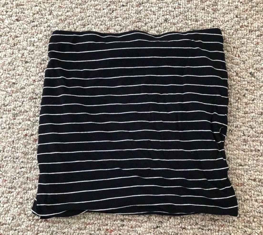 XS Body Con Stripe Skirt - Image 2