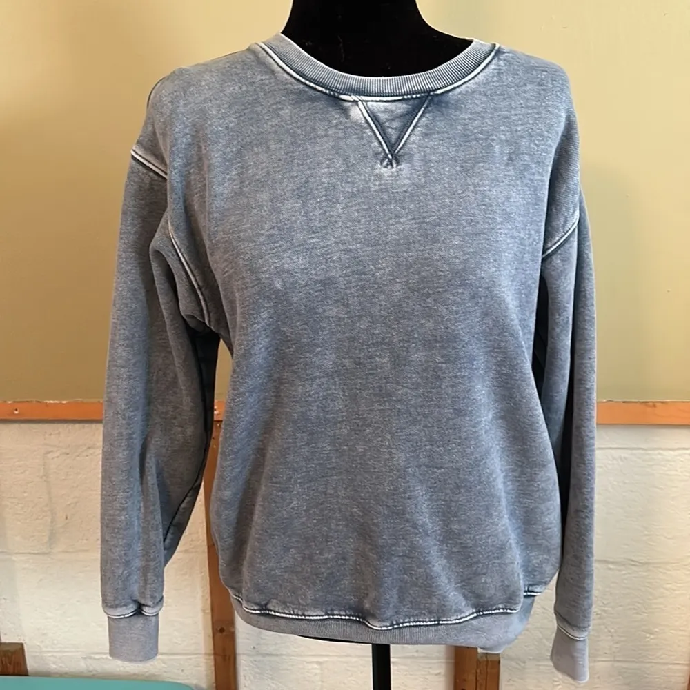 Aritzia TNA The Oversized Crew - Image 9