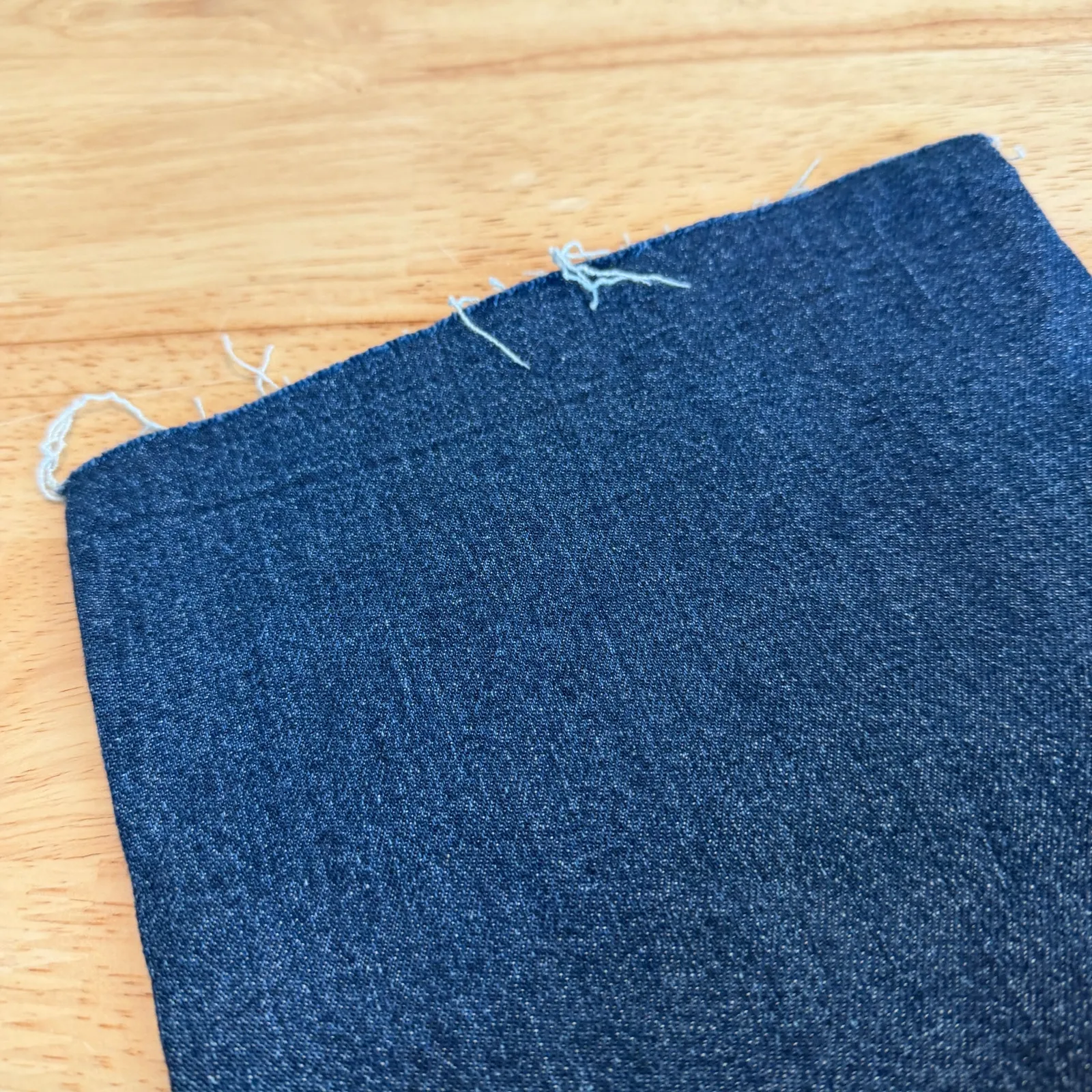 Universal Thread Women's Dark Wash High-Rise Cropped Jeans - Size 2 - NWT - Image 10