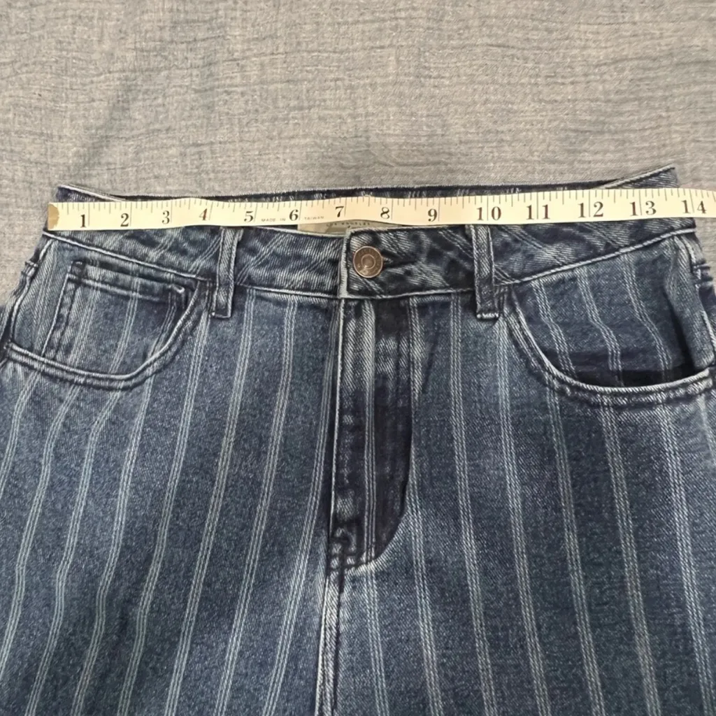 PacSun Striped Blue denim “Mom Jeans” size 27 - Image 7