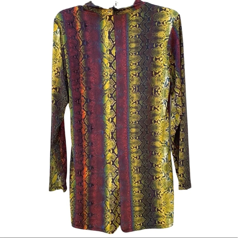 Blue Leopard Womens plus size 1X colorful snake print long sleeve romper Multiple - Image 2