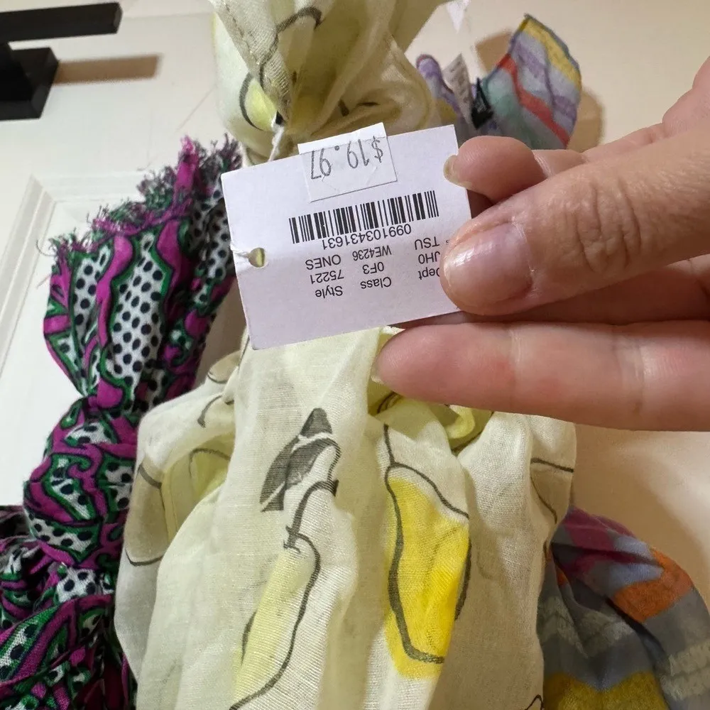 X3 NWT‎ Scarfs J Crew - Image 5