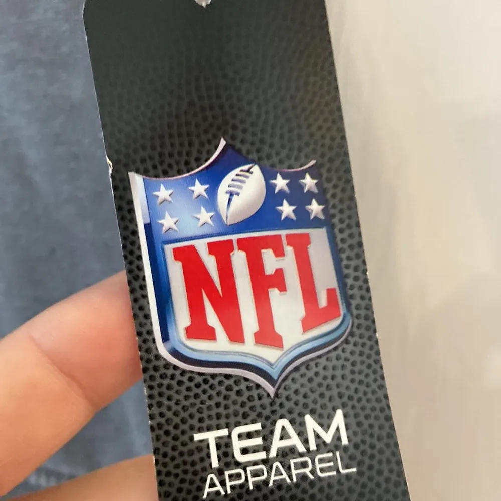 NFL GREEN BAY PACKERS shirt size L brand new with tag length 22” bust 36” - Image 2