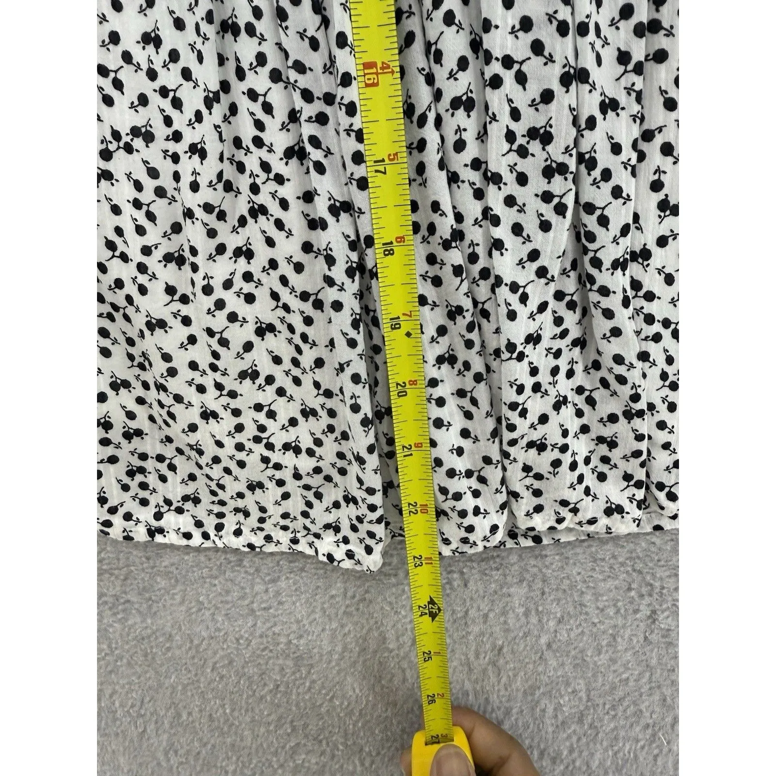 LOFT Ann Taylor Women's Blouse Sleeveless Size Medium Black Roses Lined - Image 5