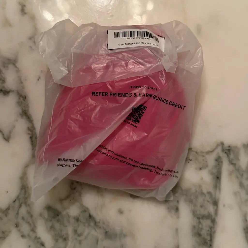 NWT Quince Italian Triangle Top Bikini, Cherry Sz Medium - Image 9