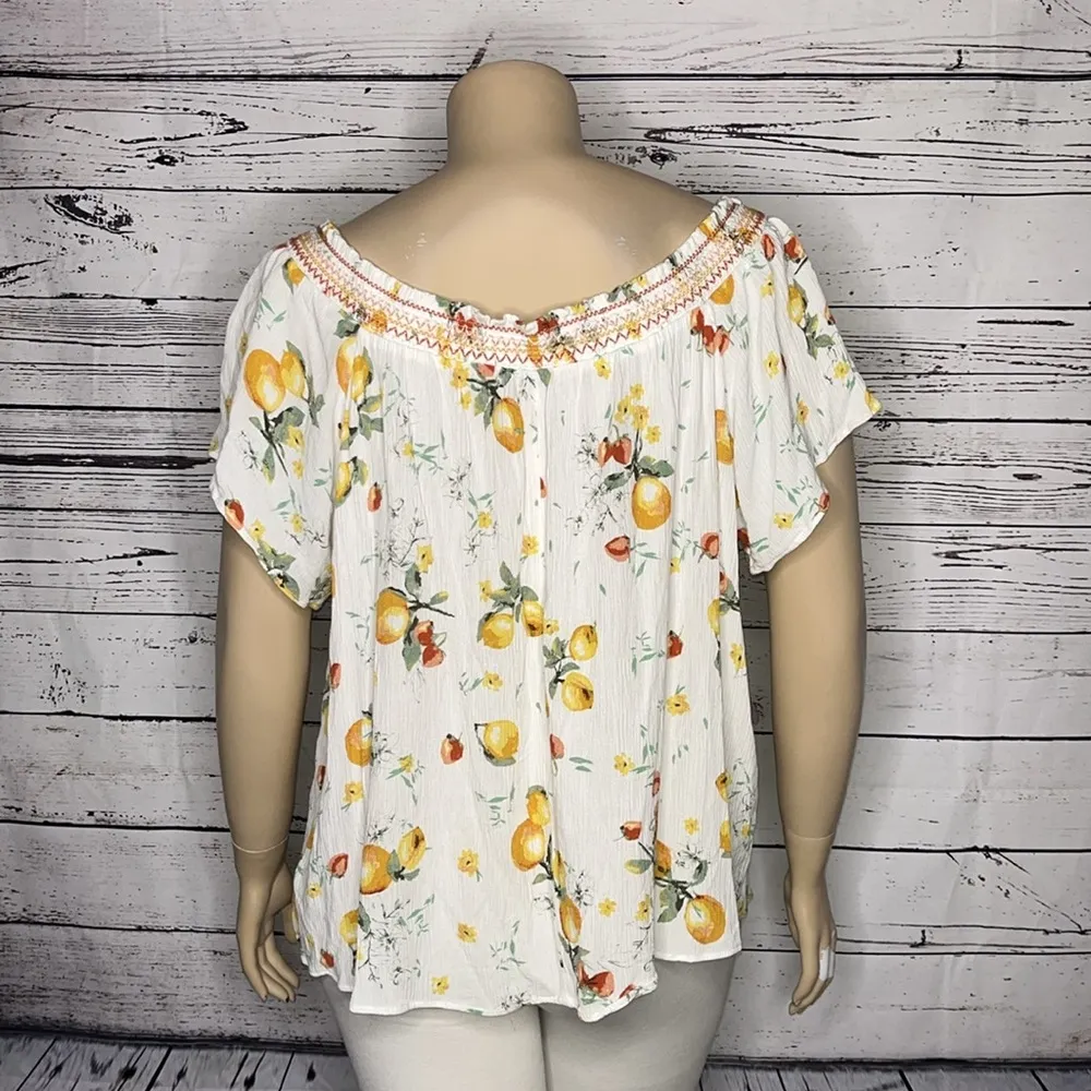 Maurices Sz 2X Citrus Fruit Lemon Floral Print Off the Shoulder Rayon Top Shirt - Image 4