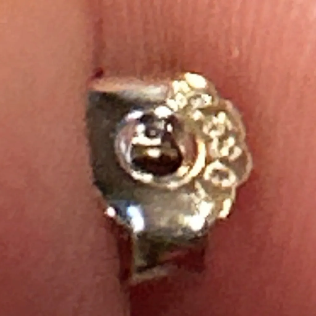 Women's Unbranded White Pearl & Silver Tone Stud Earrings - Image 6