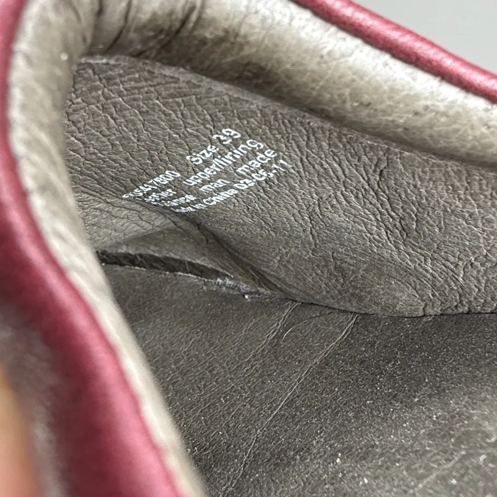 Dansko  LEATHER MULE CLOGS WINE EMBOSSED SZ 39 - Image 11