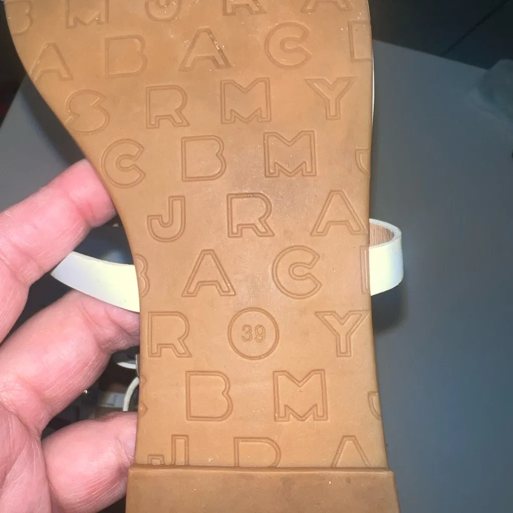 Marc Jacobs Elegant White Sandals size 39 - Image 5