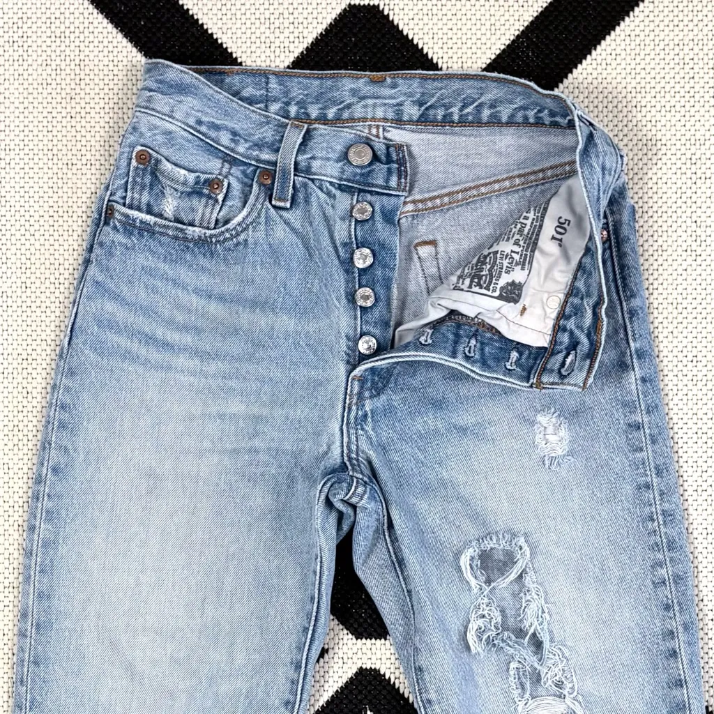 Levi's 501 Original Fit Straight Leg Jeans in Oxnard Athens Crown Size 24 - Image 10