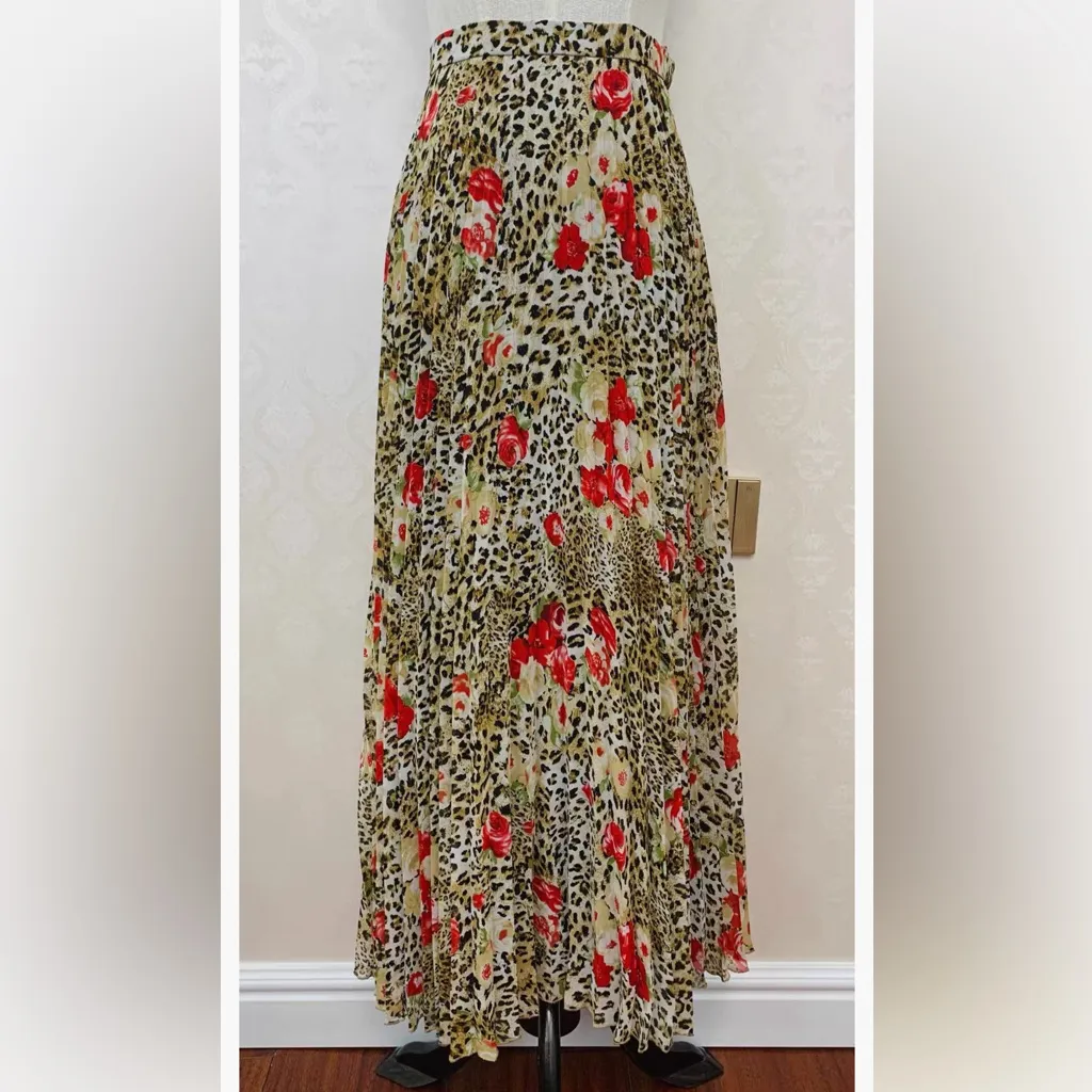 LMAN DE FEMME vintage Elegant Leopard and Floral Maxi Skirt Red Size 36 - Image 2