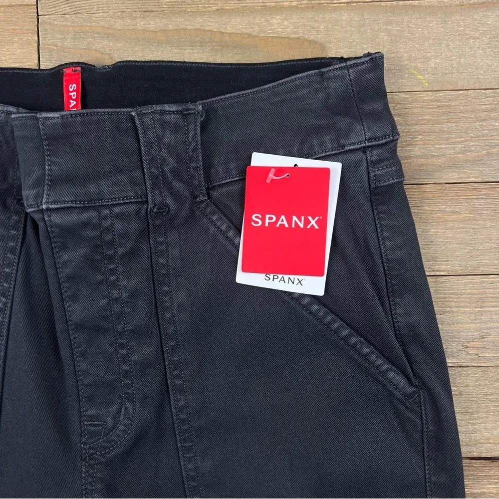 NWT Spanx Stretch Twill Ankle Cargo Pants in Washed Black - Image 6