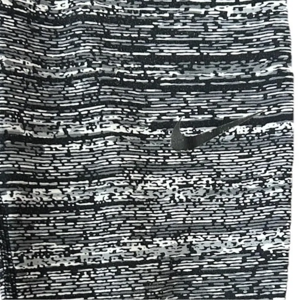 Nike Pro Leggings Hyperwarm Training size small Gray Static Compression Gorpcore - Image 5