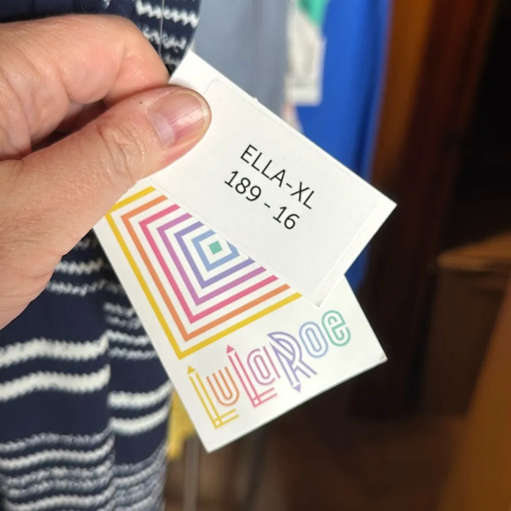 NWT LuLaRoe Ella Navy Blue & White High Waist Shorts w/ Tie Detail Size XL - Image 4