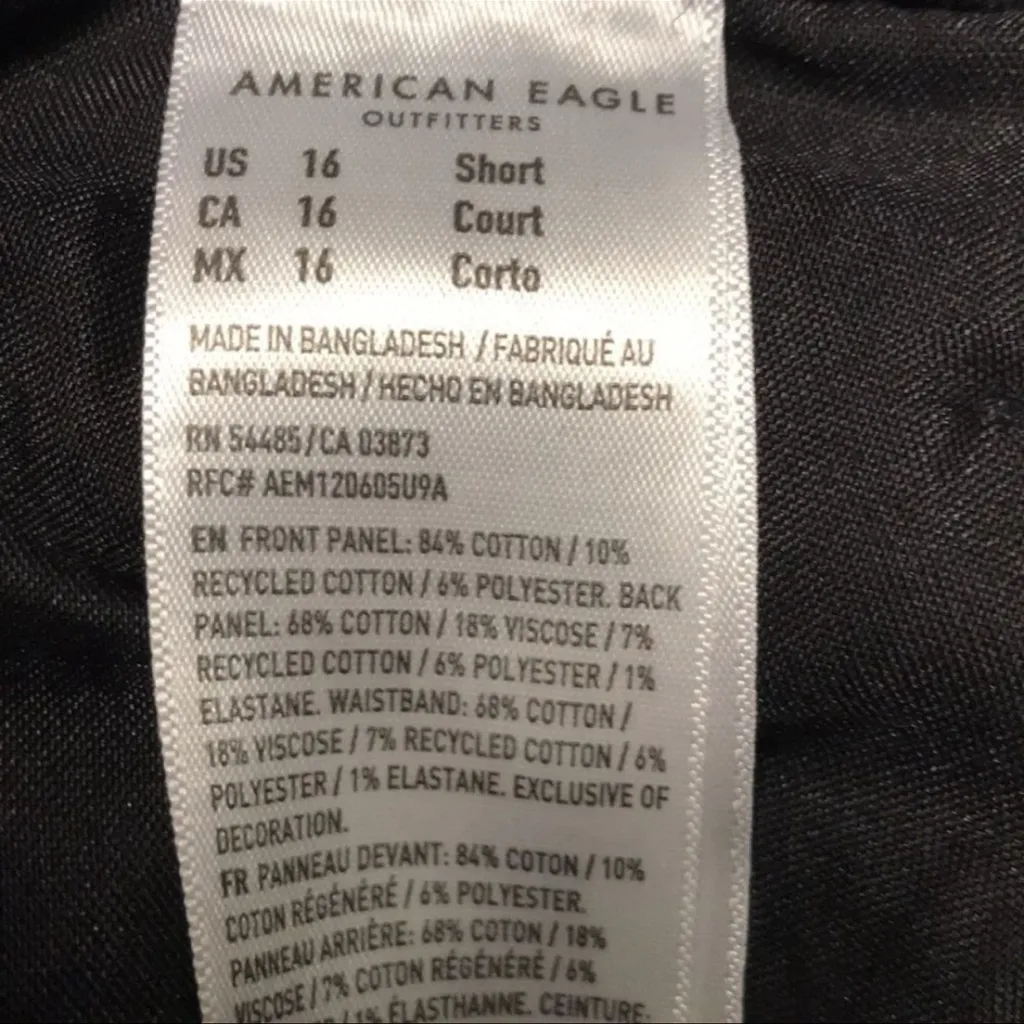 American Eagle Strigid Destroyed Distressed Mom Jeans - Size 16 Short | NWT - Image 10