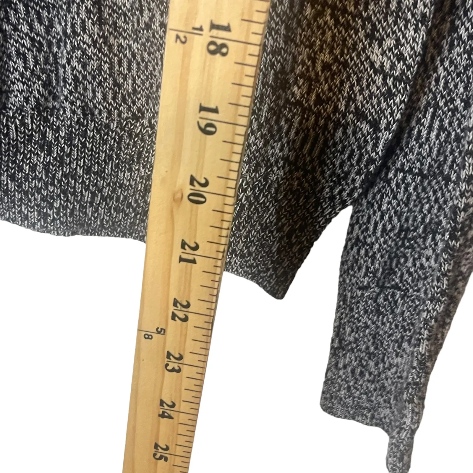 Hollister Women's Size XS Black Grey Heathered Fitted Long Sleeve Sweater‎ - Image 9