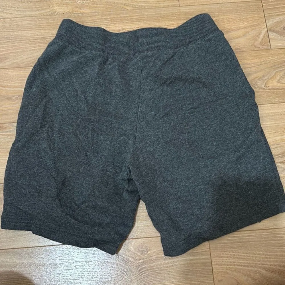 Champion shorts size large - Image 3