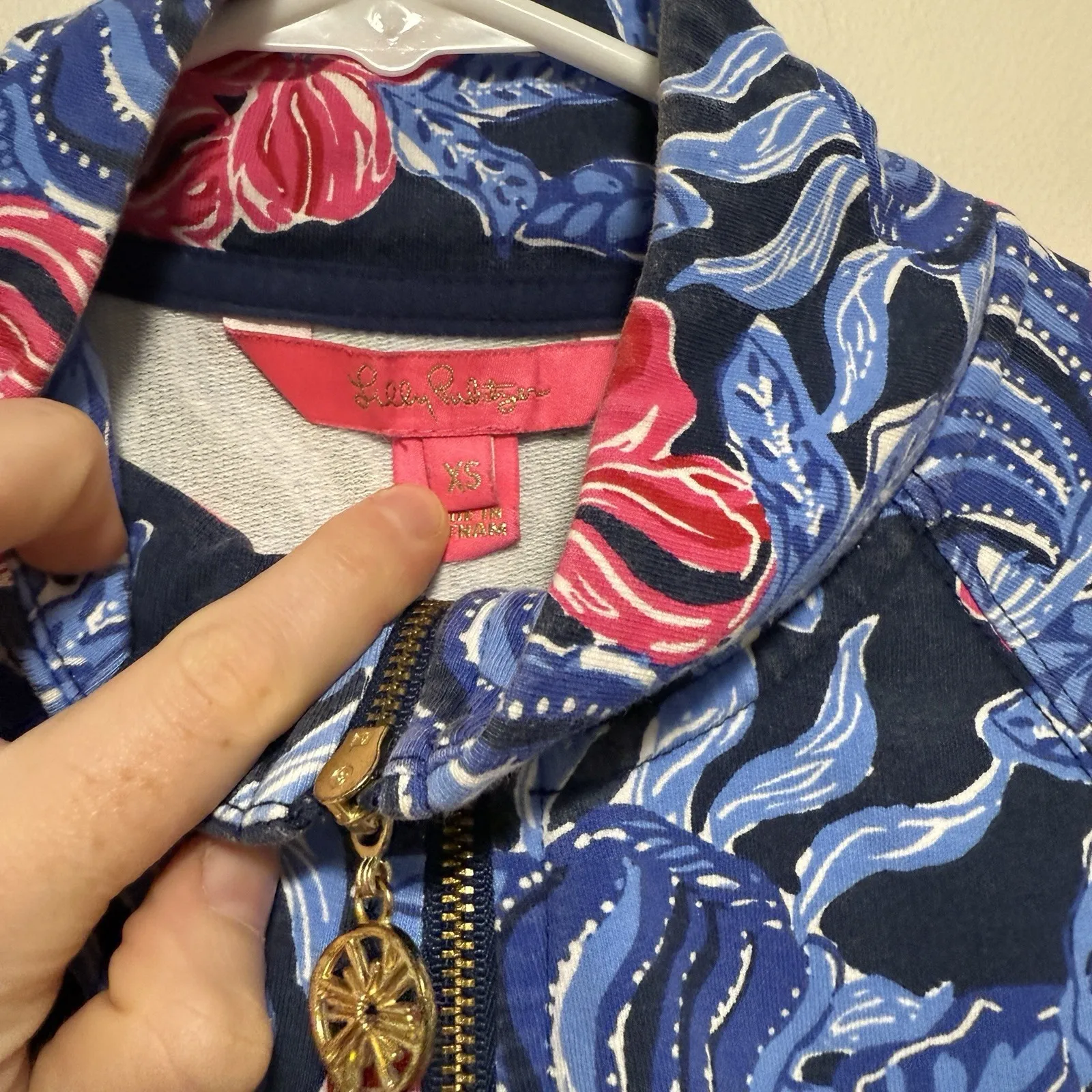 Lilly Pulitzer UPF 50+ Skipper Popover in Low Tide Navy Its Ofishell Blue Pink‎ - Image 3