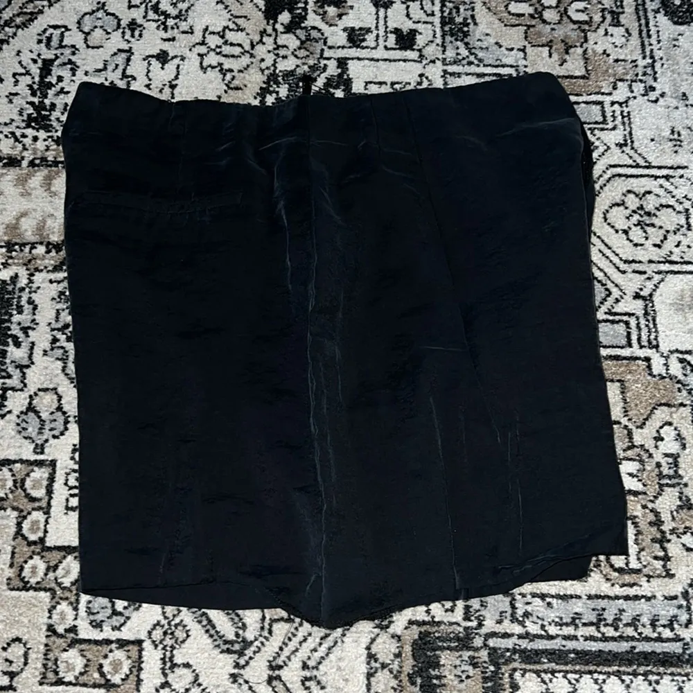 ZARA Black Pleated High-waist Shorts - Image 6