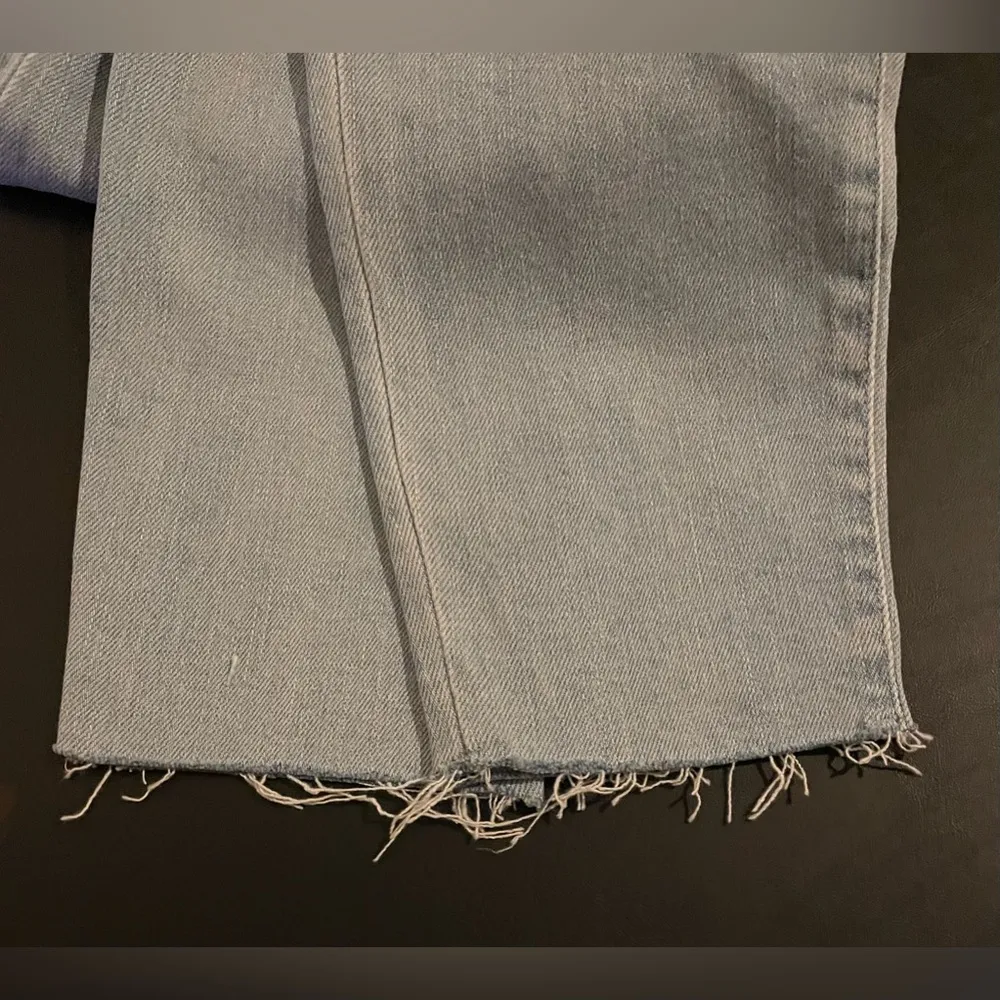 NWT Good American Good Legs Crop Skinny Distressed Raw Hem Light Blue Size 6 - Image 4