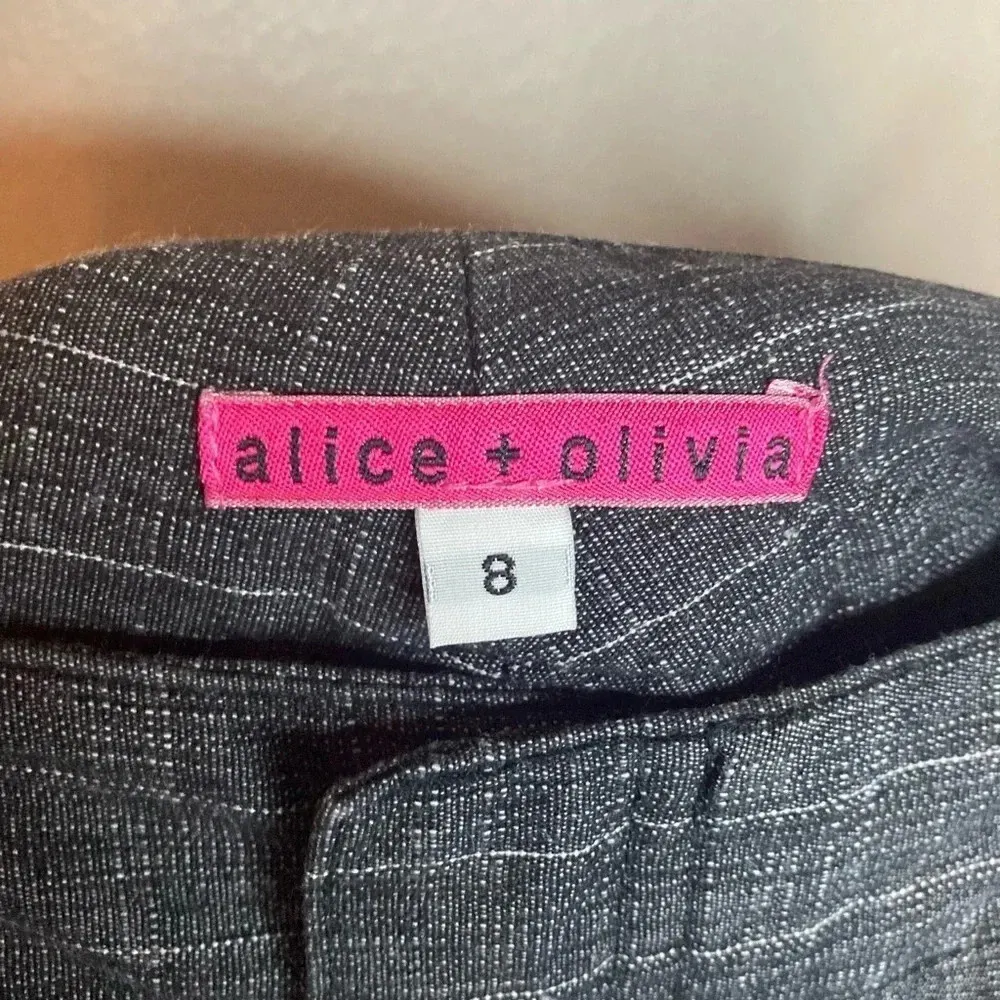 NWT Alice + Olivia Pinstripe Shorts Size 8 - Image 8