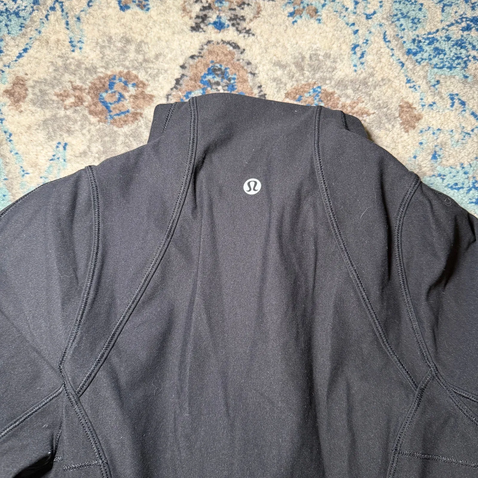 Lululemon jacket - Image 5