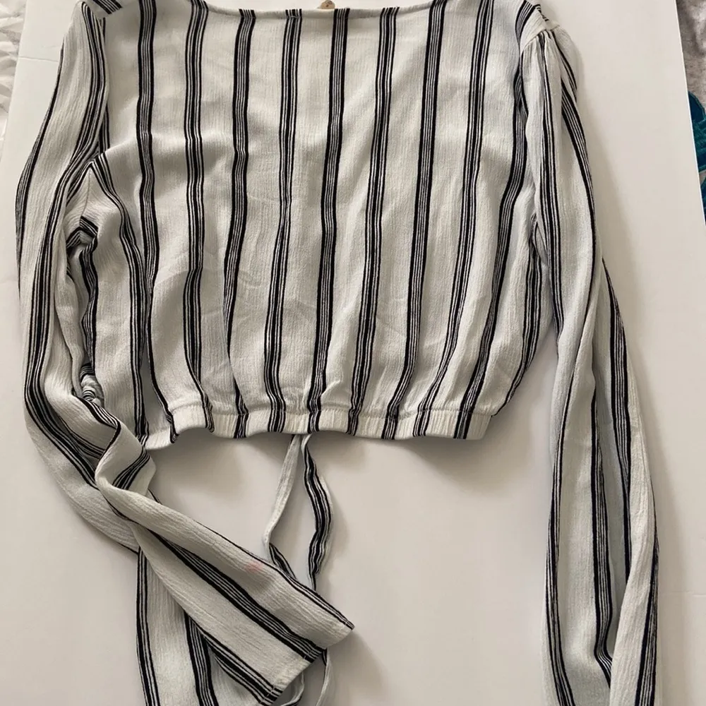 Stripes Crop L.A. Hearts top - Image 7