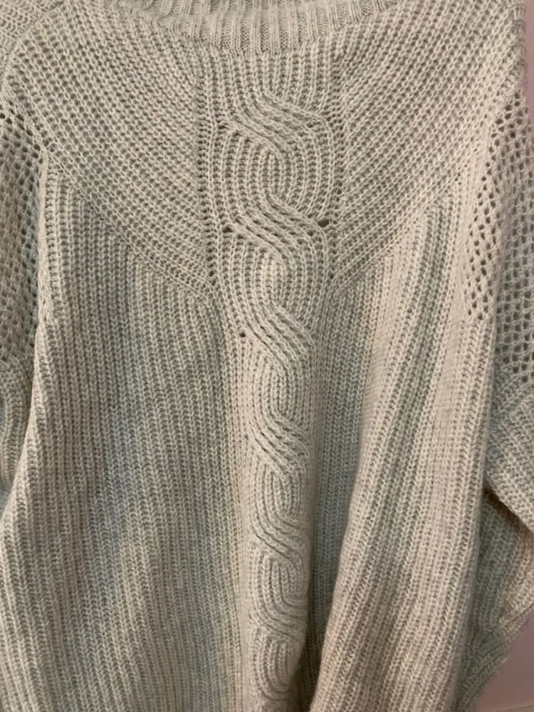 Maurice's A Whiteish Gray Sweater - Image 3