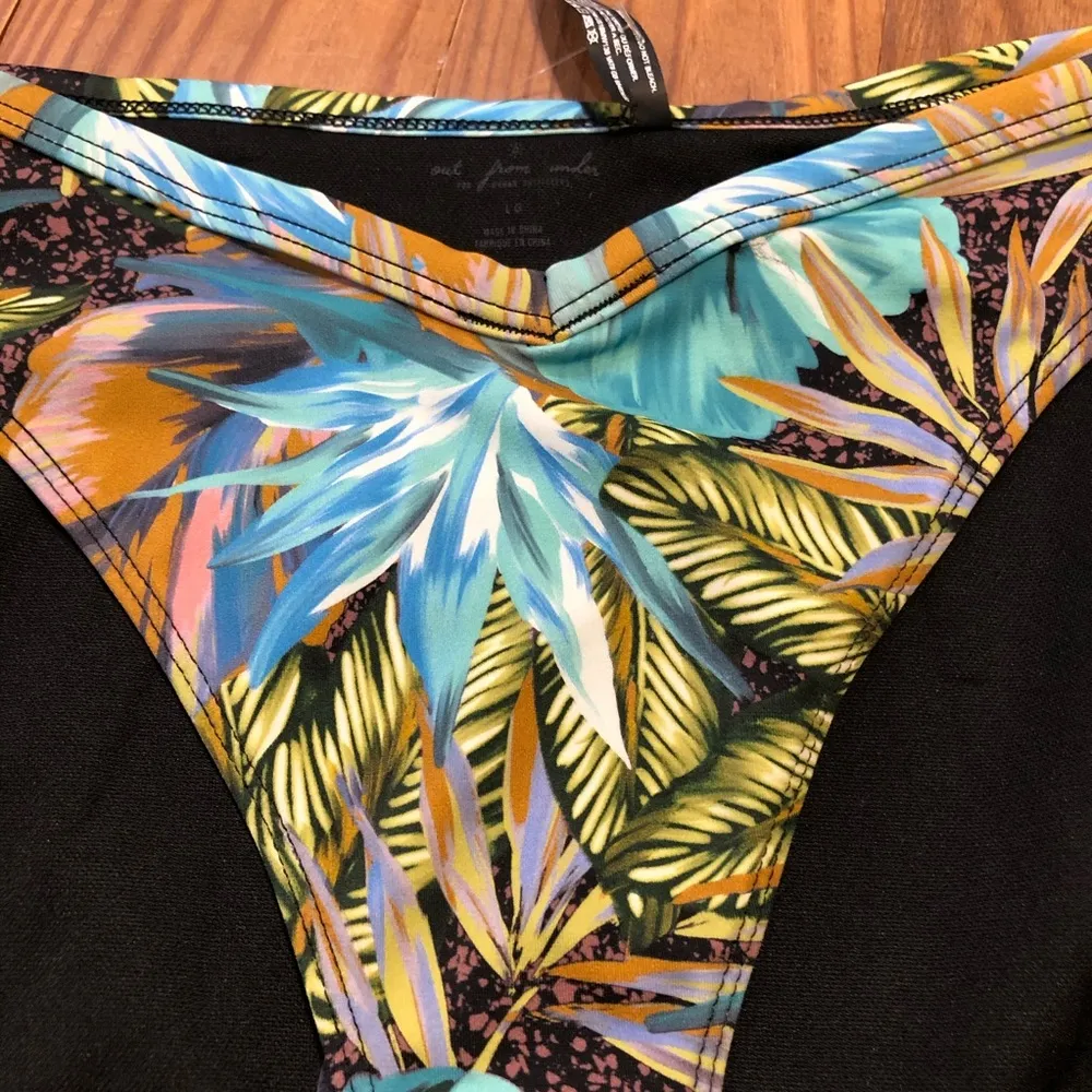 NWOT Out from Under Tropical Leaf Print Bikini Bottoms L - Image 2