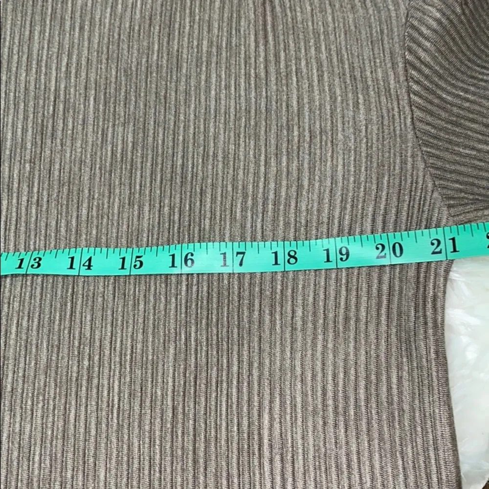 Rachel Zoe Cowl Neck Sweater. Size L - Image 3