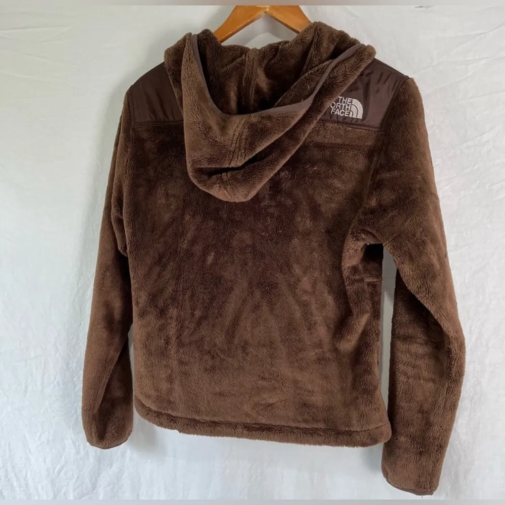 North Face women's medium brown hooded zip up fleece with zip pockets soft cozy - Image 3