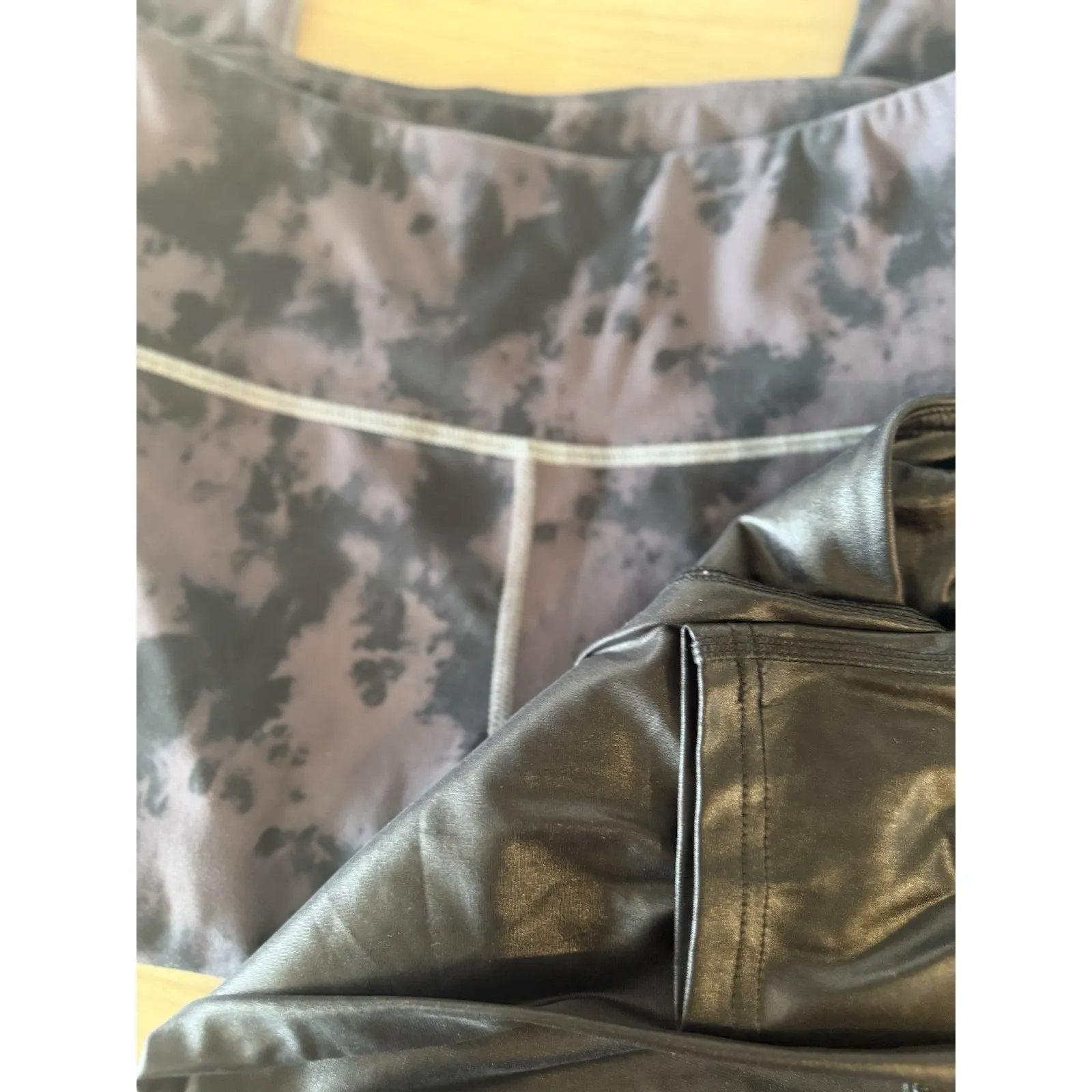 Leggings Lot Bundle Of 2 Black Gray Size Small‎ - Image 3