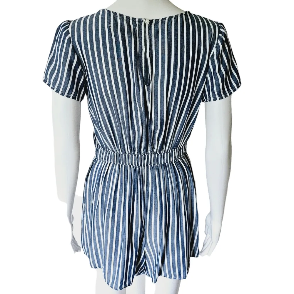 Hollister Blue & White Striped Knot detail Romper Size Small - Image 5