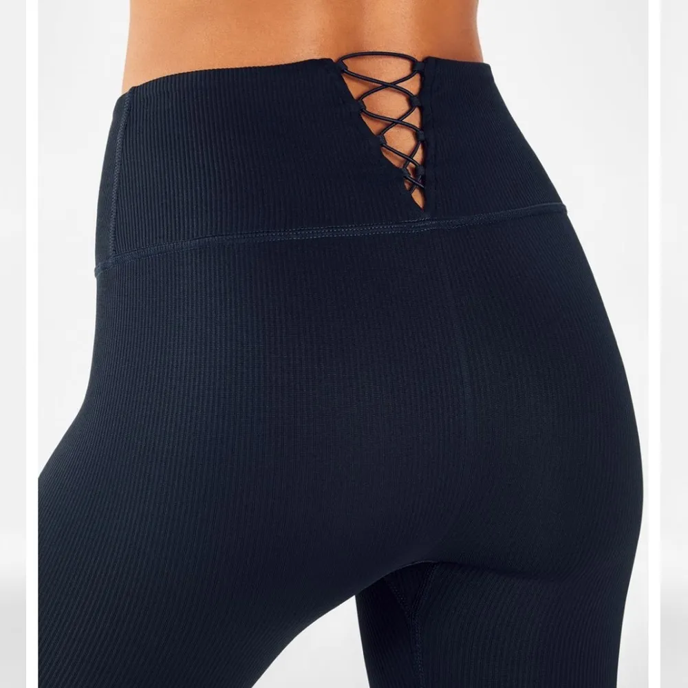 Fabletics High-Waisted Seamless Rib Leggings Size Medium in Swell Blue - Image 9