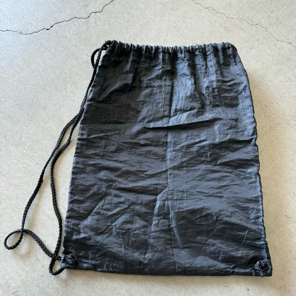 Amazon / canvas drawstring bag backpack / gray canvas and black lining & straps - Image 3