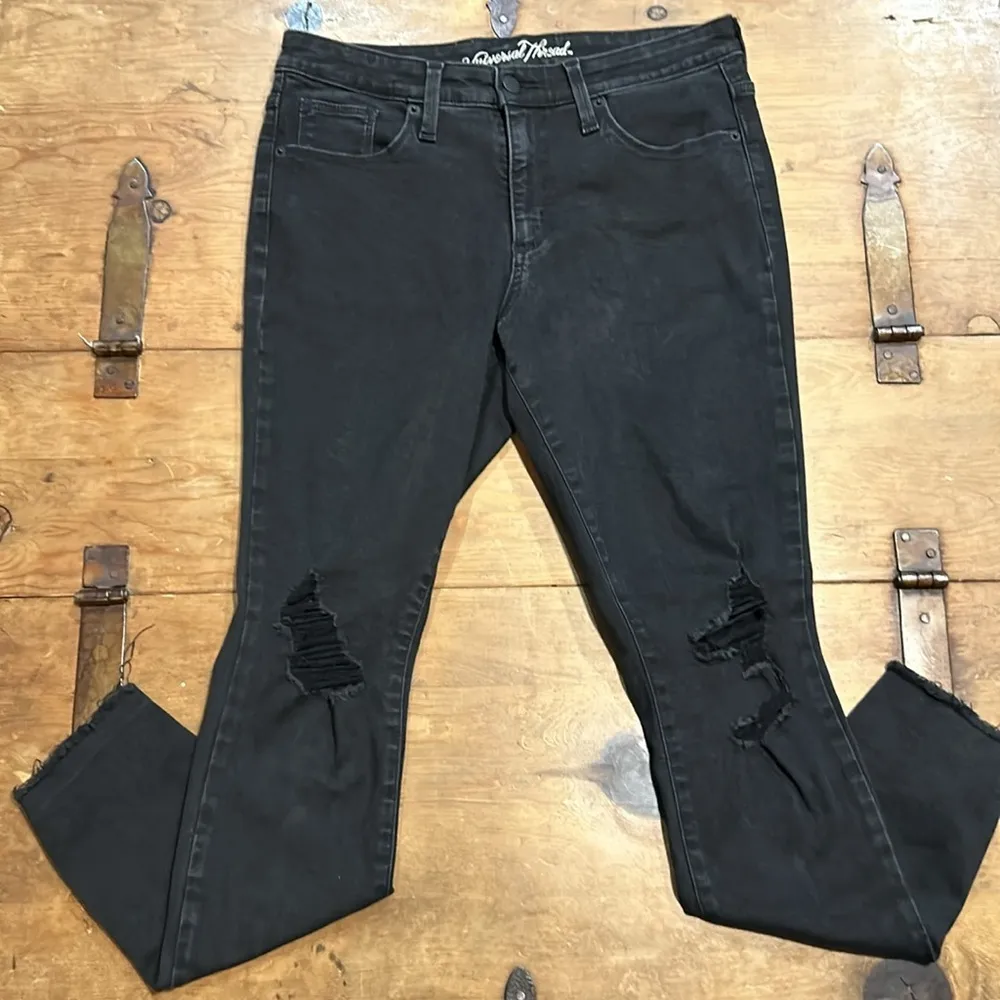 Women's Mid-Rise Skinny Jeans - Universal Thread Black Size 8 - Image 2