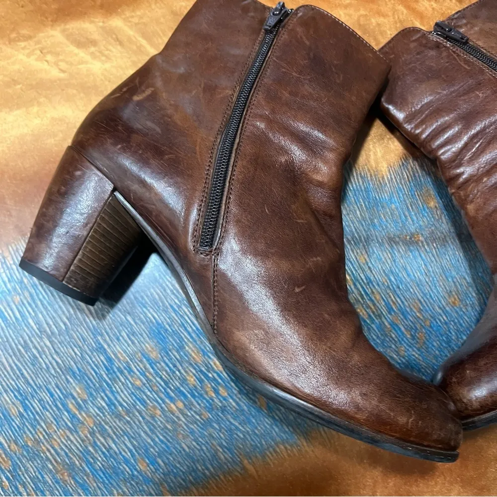 Gidigio Made in Italy Leather heeled boots size 40.5 euro zip booties Brown - Image 15