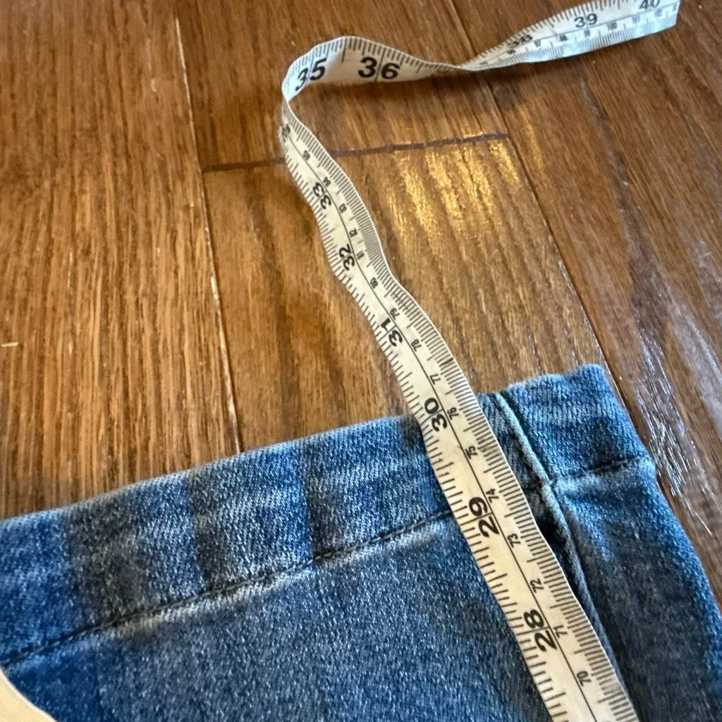 Judy Blue high rise flare medium wash jeans notch side size 0/24 - Image 5