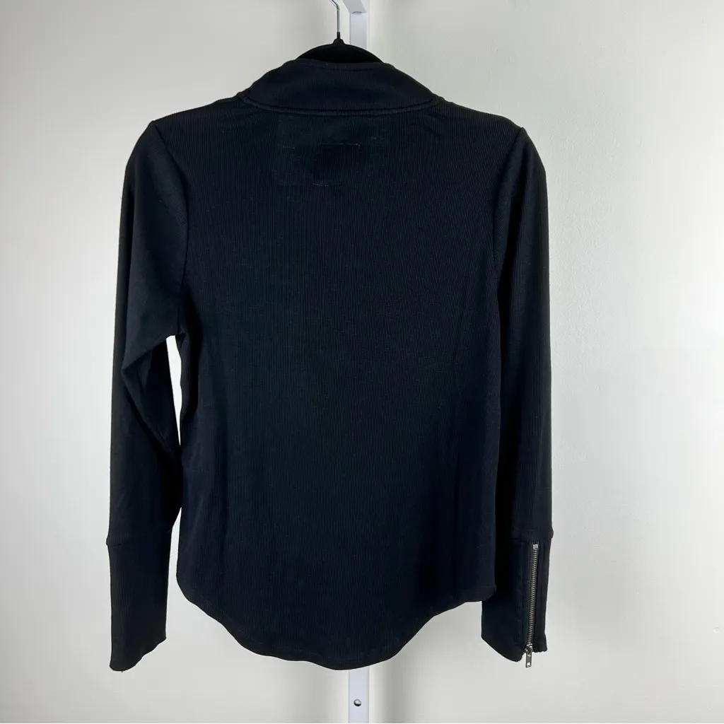 Chaser NWT Black Ribbed Zip Pullover Top Size S Minimalist Made in USA - Image 5